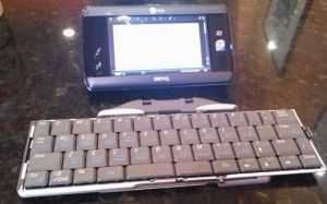 BenQ with keyboard